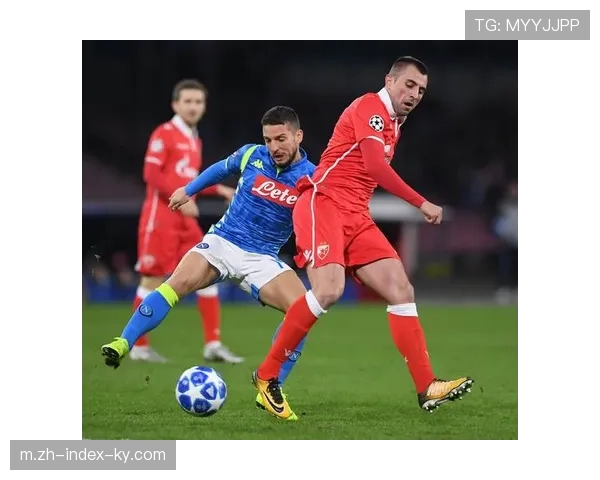 贝尔格莱德红星埃纳姆开场造险,但后续进攻缺乏连续性 贝尔格莱德红星埃纳姆开场造险,但后续进攻缺乏连续性